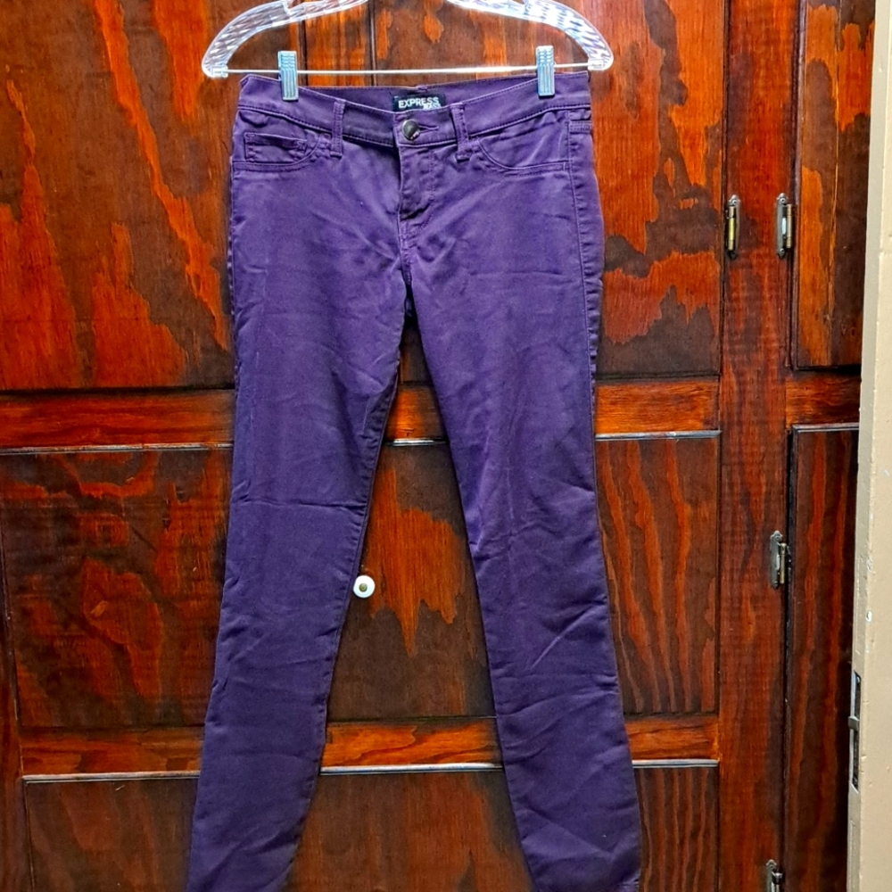 Express Jean's size 4 color mulberry